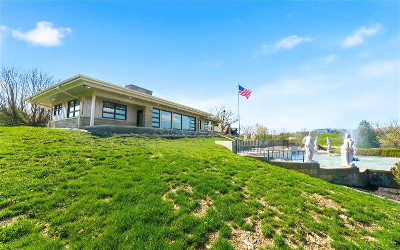 102 Peasant Village Ln, Rostraver, 15012, 5 Bedrooms Bedrooms, ,4 BathroomsBathrooms,Residential,For Sale,Peasant Village Ln,1751202