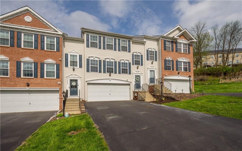 2007 Moccasin Dr, Washington, 15301, 3 Bedrooms Bedrooms, 7 Rooms Rooms,2.1 BathroomsBathrooms,Residential,For Sale,Moccasin Dr,1748250