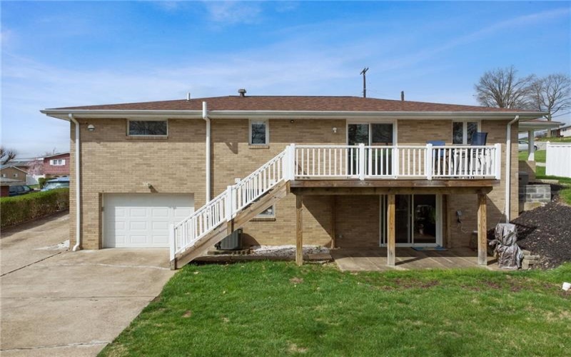 641 Longvue Dr, Houston, 15342, 3 Bedrooms Bedrooms, 9 Rooms Rooms,3 BathroomsBathrooms,Residential,For Sale,Longvue Dr,1748532