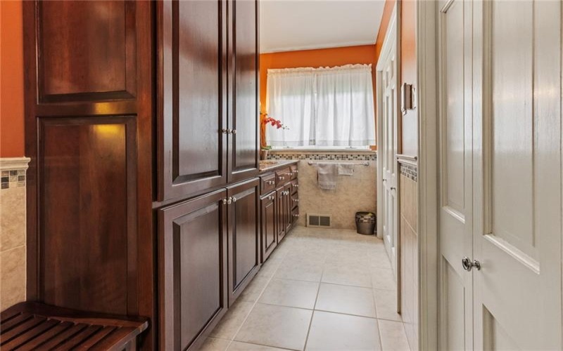 422 Summit Ave, Ligonier, 15658, 4 Bedrooms Bedrooms, 13 Rooms Rooms,2.1 BathroomsBathrooms,Residential,For Sale,Summit Ave,1751011