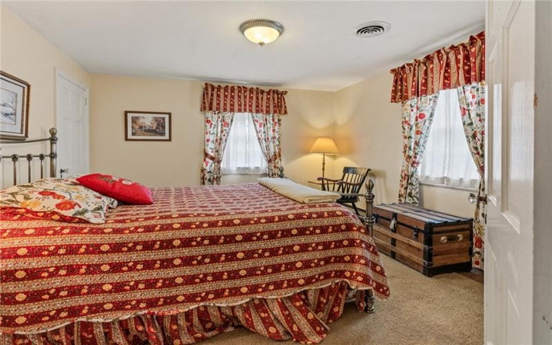 422 Summit Ave, Ligonier, 15658, 4 Bedrooms Bedrooms, 13 Rooms Rooms,2.1 BathroomsBathrooms,Residential,For Sale,Summit Ave,1751011
