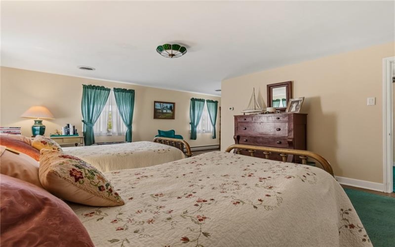 422 Summit Ave, Ligonier, 15658, 4 Bedrooms Bedrooms, 13 Rooms Rooms,2.1 BathroomsBathrooms,Residential,For Sale,Summit Ave,1751011
