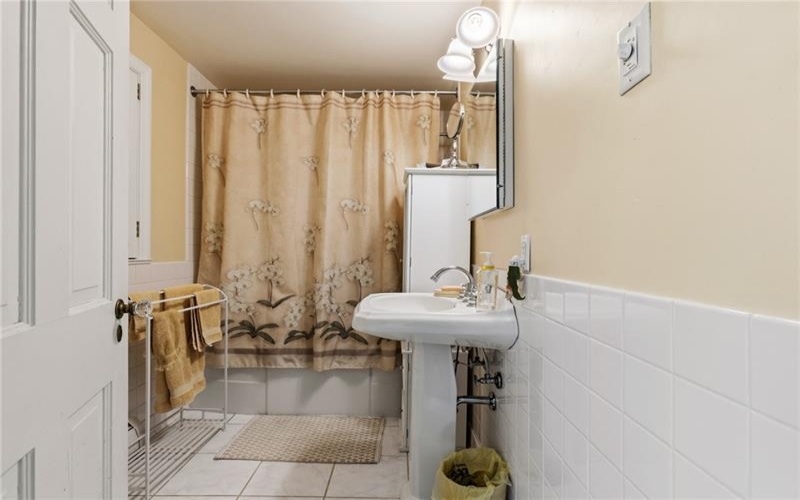 422 Summit Ave, Ligonier, 15658, 4 Bedrooms Bedrooms, 13 Rooms Rooms,2.1 BathroomsBathrooms,Residential,For Sale,Summit Ave,1751011