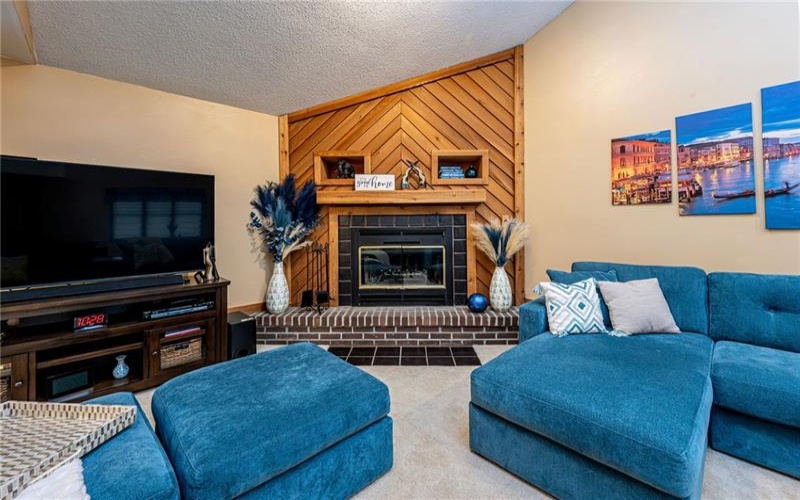 691 Adele Dr, Irwin, 15642, 3 Bedrooms Bedrooms, 10 Rooms Rooms,3.1 BathroomsBathrooms,Residential,For Sale,Adele Dr,1751087