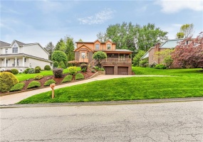 691 Adele Dr, Irwin, 15642, 3 Bedrooms Bedrooms, 10 Rooms Rooms,3.1 BathroomsBathrooms,Residential,For Sale,Adele Dr,1751087