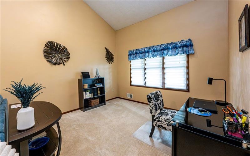 691 Adele Dr, Irwin, 15642, 3 Bedrooms Bedrooms, 10 Rooms Rooms,3.1 BathroomsBathrooms,Residential,For Sale,Adele Dr,1751087