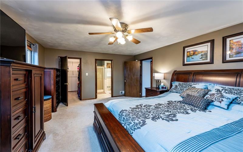691 Adele Dr, Irwin, 15642, 3 Bedrooms Bedrooms, 10 Rooms Rooms,3.1 BathroomsBathrooms,Residential,For Sale,Adele Dr,1751087