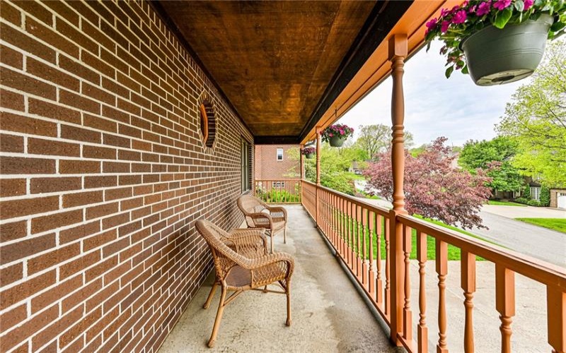 691 Adele Dr, Irwin, 15642, 3 Bedrooms Bedrooms, 10 Rooms Rooms,3.1 BathroomsBathrooms,Residential,For Sale,Adele Dr,1751087