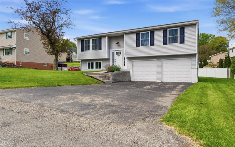 125 Wren Way, Washington, 15301, 3 Bedrooms Bedrooms, ,1.1 BathroomsBathrooms,Residential,For Sale,Wren Way,1751251