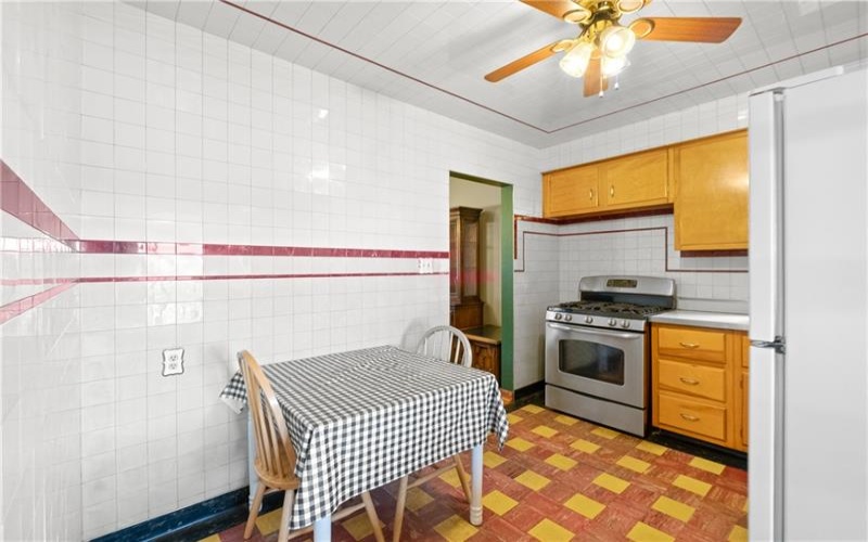 239 Spruce St, Canonsburg, 15317, 2 Bedrooms Bedrooms, 6 Rooms Rooms,2 BathroomsBathrooms,Residential,For Sale,Spruce St,1751267