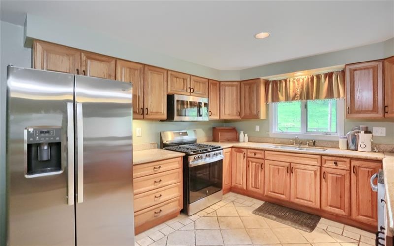 112 Lintel Dr, Canonsburg, 15317, 4 Bedrooms Bedrooms, 10 Rooms Rooms,2.2 BathroomsBathrooms,Residential,For Sale,Lintel Dr,1735165