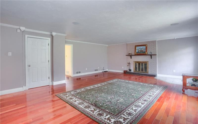 112 Lintel Dr, Canonsburg, 15317, 4 Bedrooms Bedrooms, 10 Rooms Rooms,2.2 BathroomsBathrooms,Residential,For Sale,Lintel Dr,1735165