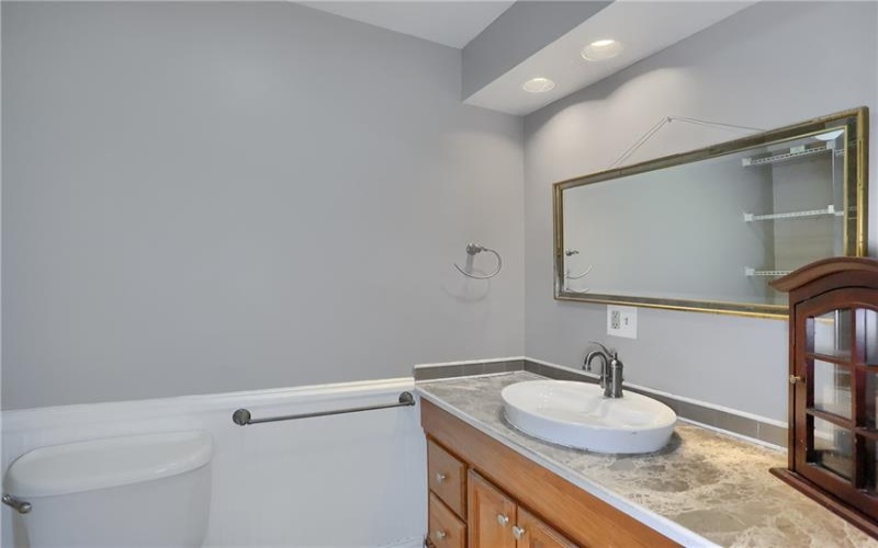 112 Lintel Dr, Canonsburg, 15317, 4 Bedrooms Bedrooms, 10 Rooms Rooms,2.2 BathroomsBathrooms,Residential,For Sale,Lintel Dr,1735165
