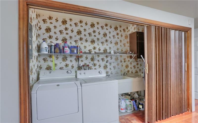 112 Lintel Dr, Canonsburg, 15317, 4 Bedrooms Bedrooms, 10 Rooms Rooms,2.2 BathroomsBathrooms,Residential,For Sale,Lintel Dr,1735165