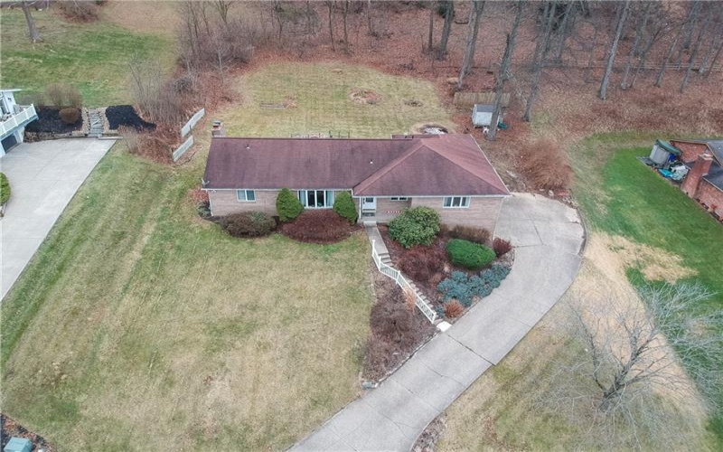 112 Lintel Dr, Canonsburg, 15317, 4 Bedrooms Bedrooms, 10 Rooms Rooms,2.2 BathroomsBathrooms,Residential,For Sale,Lintel Dr,1735165