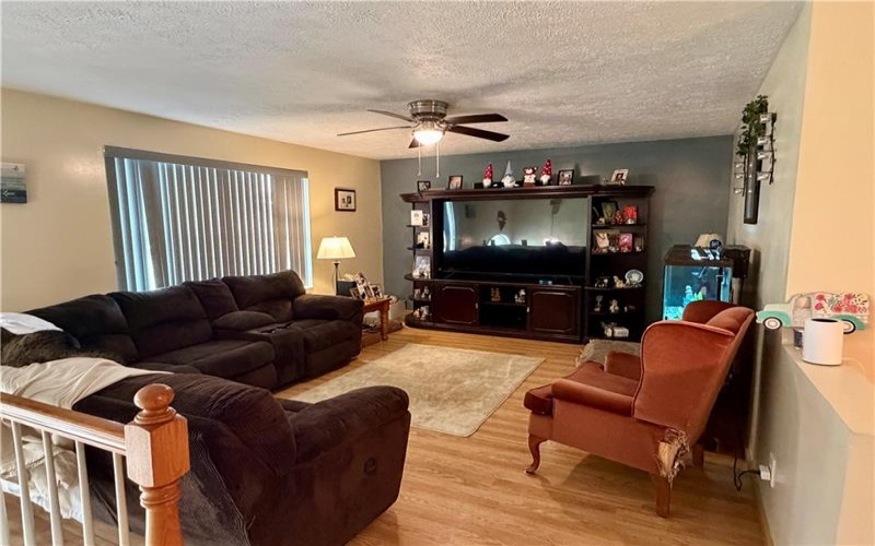 117 Suburban Acres, Carmichaels, 15320, 3 Bedrooms Bedrooms, 8 Rooms Rooms,3 BathroomsBathrooms,Residential,For Sale,Suburban Acres,1751231