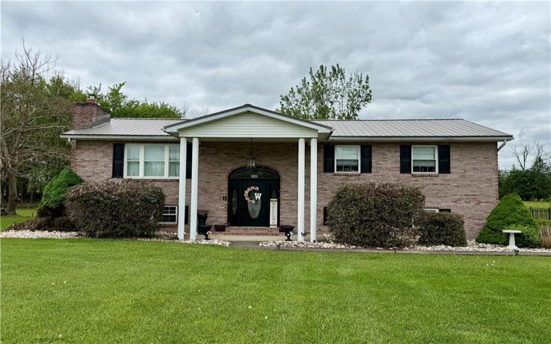 117 Suburban Acres, Carmichaels, 15320, 3 Bedrooms Bedrooms, 8 Rooms Rooms,3 BathroomsBathrooms,Residential,For Sale,Suburban Acres,1751231