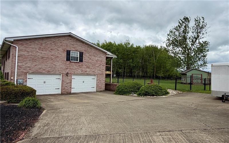 117 Suburban Acres, Carmichaels, 15320, 3 Bedrooms Bedrooms, 8 Rooms Rooms,3 BathroomsBathrooms,Residential,For Sale,Suburban Acres,1751231