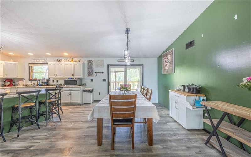 833 Main St, McClellandtown, 15458, 3 Bedrooms Bedrooms, ,2.1 BathroomsBathrooms,Residential,For Sale,Main St,1751260