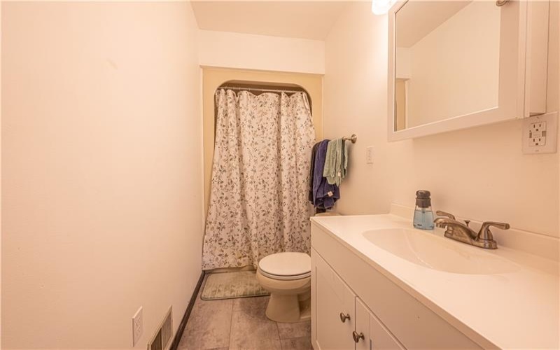 833 Main St, McClellandtown, 15458, 3 Bedrooms Bedrooms, ,2.1 BathroomsBathrooms,Residential,For Sale,Main St,1751260