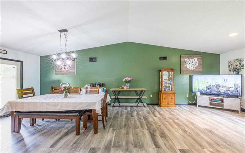 833 Main St, McClellandtown, 15458, 3 Bedrooms Bedrooms, ,2.1 BathroomsBathrooms,Residential,For Sale,Main St,1751260