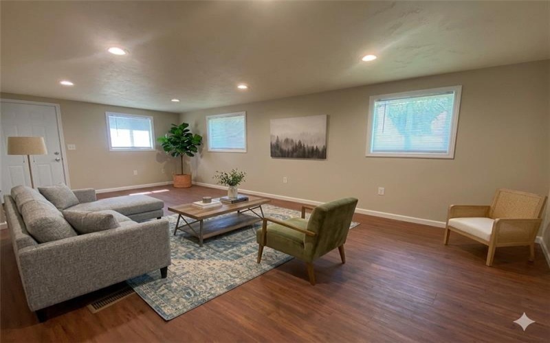 72 Lincoln Ave, Greensburg, 15601, 2 Bedrooms Bedrooms, 5 Rooms Rooms,1 BathroomBathrooms,Residential,For Sale,Lincoln Ave,1751436