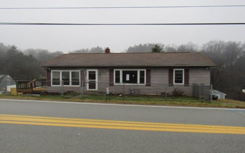 563 Agnew Road, Greensburg, 15601, 3 Bedrooms Bedrooms, 6 Rooms Rooms,1 BathroomBathrooms,Residential,For Sale,Agnew Road,1735743