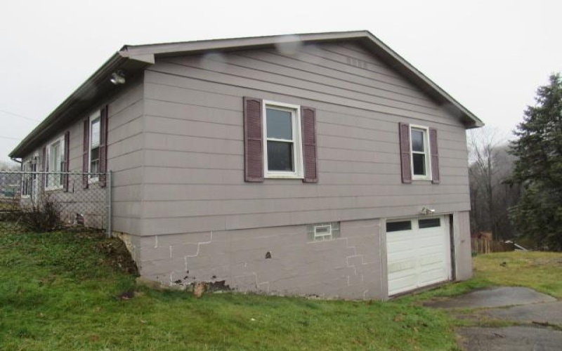 563 Agnew Road, Greensburg, 15601, 3 Bedrooms Bedrooms, 6 Rooms Rooms,1 BathroomBathrooms,Residential,For Sale,Agnew Road,1735743