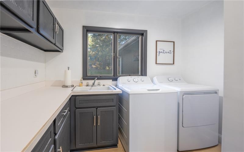 550 Locust Valley Rd, Greensburg, 15601, 3 Bedrooms Bedrooms, ,2.1 BathroomsBathrooms,Residential,For Sale,Locust Valley Rd,1750605
