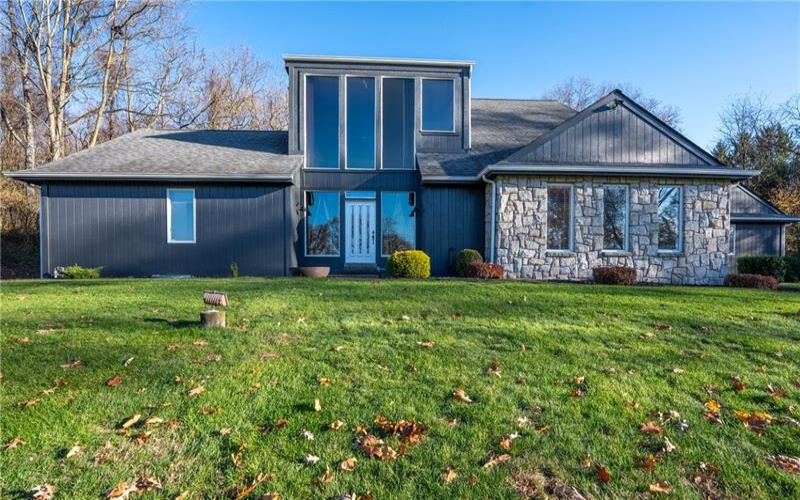 550 Locust Valley Rd, Greensburg, 15601, 3 Bedrooms Bedrooms, ,2.1 BathroomsBathrooms,Residential,For Sale,Locust Valley Rd,1750605