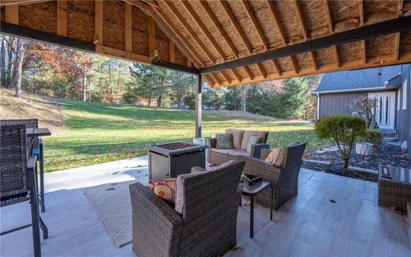 550 Locust Valley Rd, Greensburg, 15601, 3 Bedrooms Bedrooms, ,2.1 BathroomsBathrooms,Residential,For Sale,Locust Valley Rd,1750605