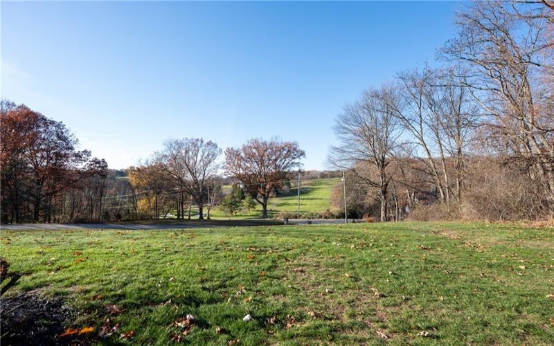 550 Locust Valley Rd, Greensburg, 15601, 3 Bedrooms Bedrooms, ,2.1 BathroomsBathrooms,Residential,For Sale,Locust Valley Rd,1750605