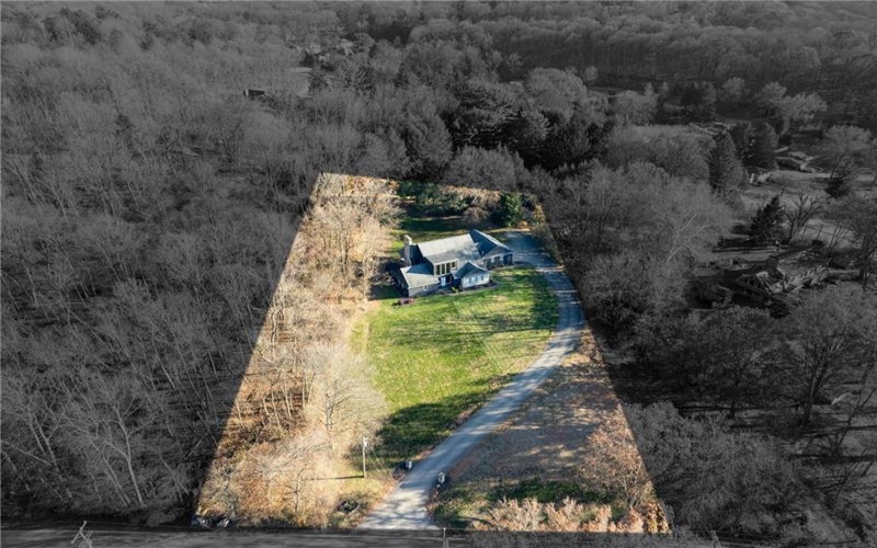 550 Locust Valley Rd, Greensburg, 15601, 3 Bedrooms Bedrooms, ,2.1 BathroomsBathrooms,Residential,For Sale,Locust Valley Rd,1750605