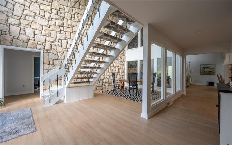 550 Locust Valley Rd, Greensburg, 15601, 3 Bedrooms Bedrooms, ,2.1 BathroomsBathrooms,Residential,For Sale,Locust Valley Rd,1750605