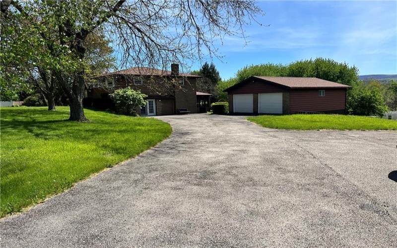 880 Pizza Barn Rd, Blairsville, 15717, 3 Bedrooms Bedrooms, 11 Rooms Rooms,2 BathroomsBathrooms,Residential,For Sale,Pizza Barn Rd,1751169