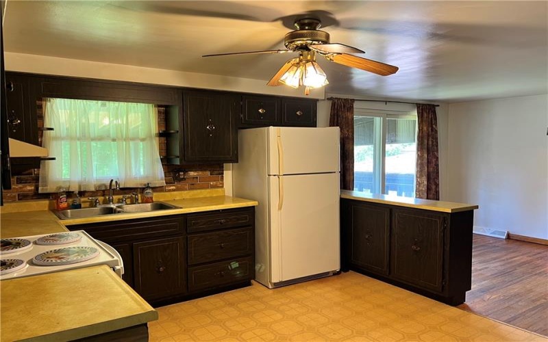 880 Pizza Barn Rd, Blairsville, 15717, 3 Bedrooms Bedrooms, 11 Rooms Rooms,2 BathroomsBathrooms,Residential,For Sale,Pizza Barn Rd,1751169