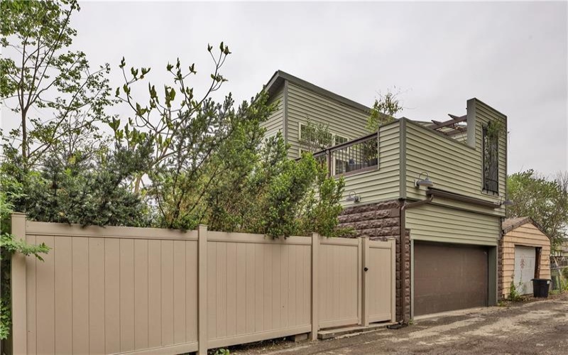 1334 Victoria Ave, New Kensington, 15068, 3 Bedrooms Bedrooms, 10 Rooms Rooms,2 BathroomsBathrooms,Residential,For Sale,Victoria Ave,1751249