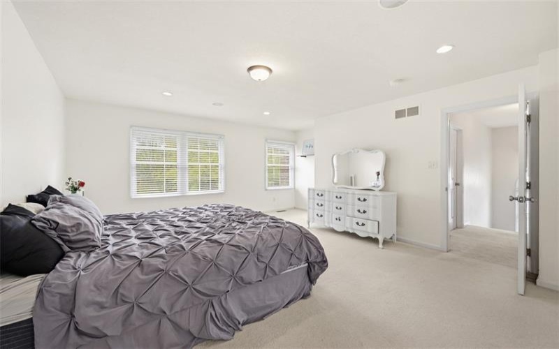 1007 Fieldstone Drive, Canonsburg, 15317, 3 Bedrooms Bedrooms, 11 Rooms Rooms,2.1 BathroomsBathrooms,Residential,For Sale,Fieldstone Drive,1751258