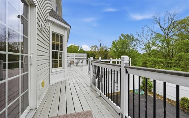 1007 Fieldstone Drive, Canonsburg, 15317, 3 Bedrooms Bedrooms, 11 Rooms Rooms,2.1 BathroomsBathrooms,Residential,For Sale,Fieldstone Drive,1751258