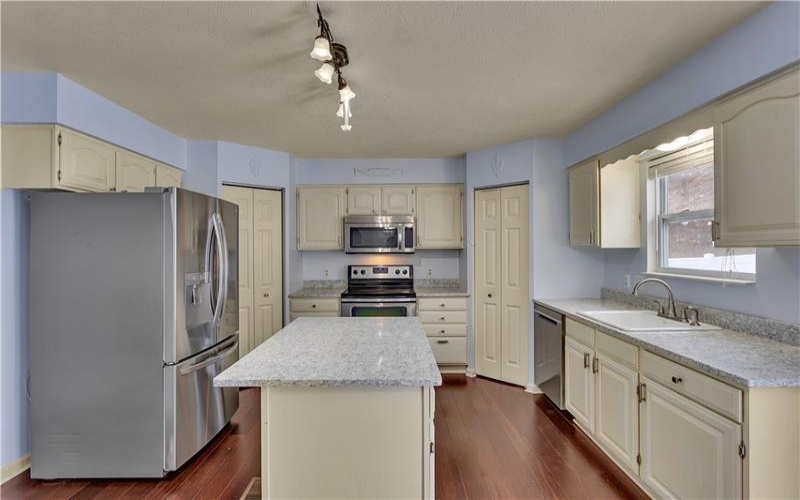 123 Stratford Ct, New Stanton, 15672, 4 Bedrooms Bedrooms, ,3.1 BathroomsBathrooms,Lease,For Rent,Stratford Ct,1751264