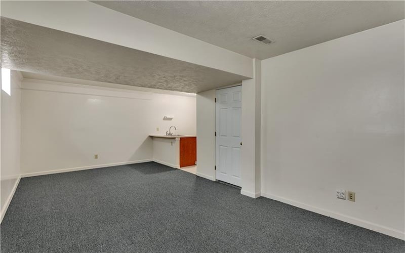 123 Stratford Ct, New Stanton, 15672, 4 Bedrooms Bedrooms, ,3.1 BathroomsBathrooms,Lease,For Rent,Stratford Ct,1751264
