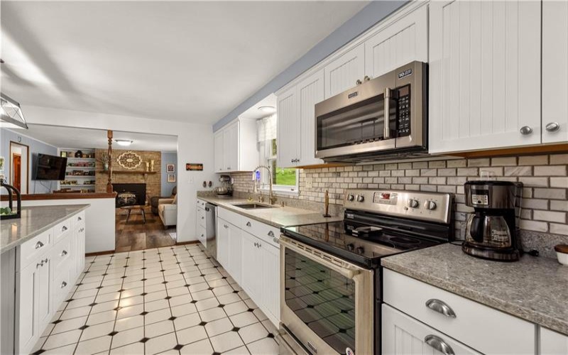 538 Old Hickory Ridge Rd, Washington, 15301, 3 Bedrooms Bedrooms, 10 Rooms Rooms,3 BathroomsBathrooms,Residential,For Sale,Old Hickory Ridge Rd,1751297