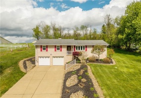 538 Old Hickory Ridge Rd, Washington, 15301, 3 Bedrooms Bedrooms, 10 Rooms Rooms,3 BathroomsBathrooms,Residential,For Sale,Old Hickory Ridge Rd,1751297