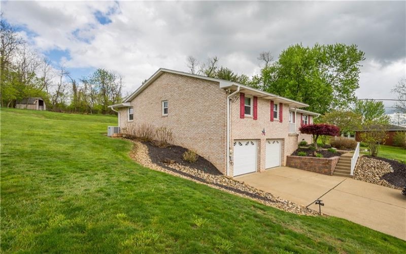 538 Old Hickory Ridge Rd, Washington, 15301, 3 Bedrooms Bedrooms, 10 Rooms Rooms,3 BathroomsBathrooms,Residential,For Sale,Old Hickory Ridge Rd,1751297