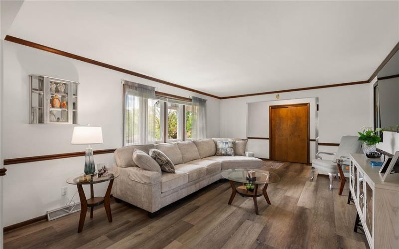 538 Old Hickory Ridge Rd, Washington, 15301, 3 Bedrooms Bedrooms, 10 Rooms Rooms,3 BathroomsBathrooms,Residential,For Sale,Old Hickory Ridge Rd,1751297