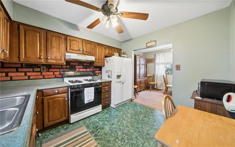 517 Moore Street, Arnold, 15068, 2 Bedrooms Bedrooms, ,1.1 BathroomsBathrooms,Residential,For Sale,Moore Street,1751460