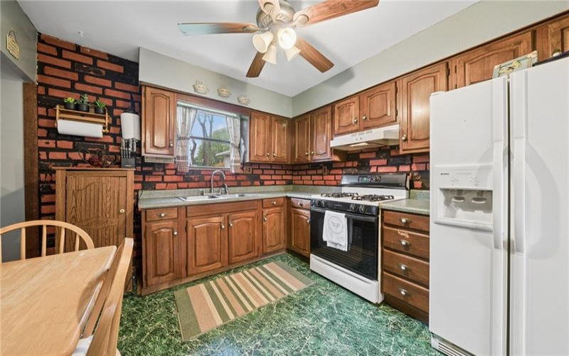 517 Moore Street, Arnold, 15068, 2 Bedrooms Bedrooms, ,1.1 BathroomsBathrooms,Residential,For Sale,Moore Street,1751460