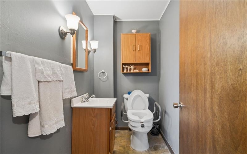 517 Moore Street, Arnold, 15068, 2 Bedrooms Bedrooms, ,1.1 BathroomsBathrooms,Residential,For Sale,Moore Street,1751460