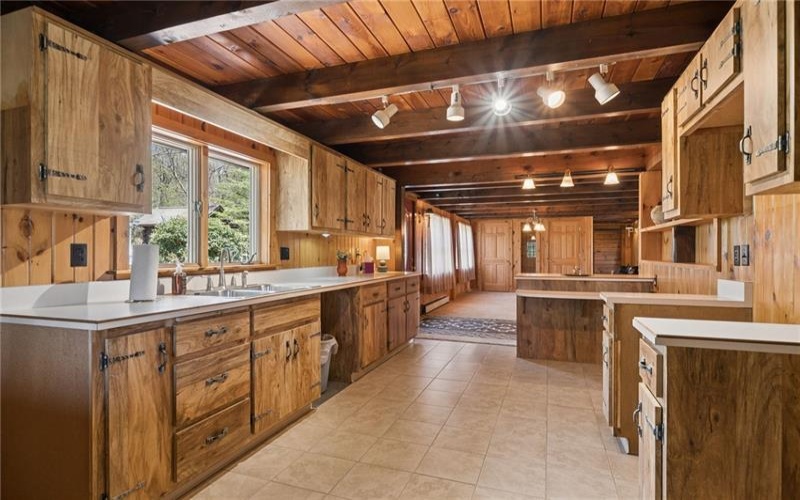 2705 Radebaugh, Jeannette, 15644, 5 Bedrooms Bedrooms, 11 Rooms Rooms,3.1 BathroomsBathrooms,Residential,For Sale,Radebaugh,1751474