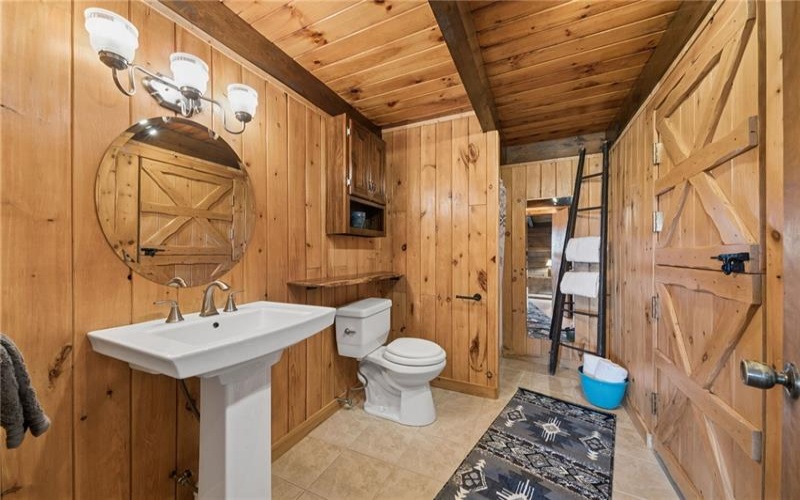 2705 Radebaugh, Jeannette, 15644, 5 Bedrooms Bedrooms, 11 Rooms Rooms,3.1 BathroomsBathrooms,Residential,For Sale,Radebaugh,1751474